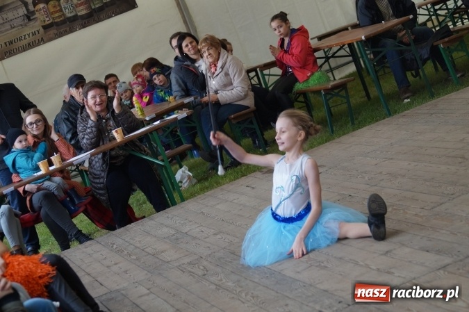 Zdjęcie w galerii na portalu naszraciborz.pl: Gmina talentów! W Nędzy rozpoczął się drugi dzień majówki wiadomości z regionu