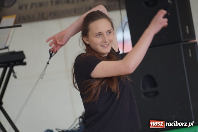 Zdjęcie w galerii na portalu naszraciborz.pl: Gmina talentów! W Nędzy rozpoczął się drugi dzień majówki wiadomości z regionu
