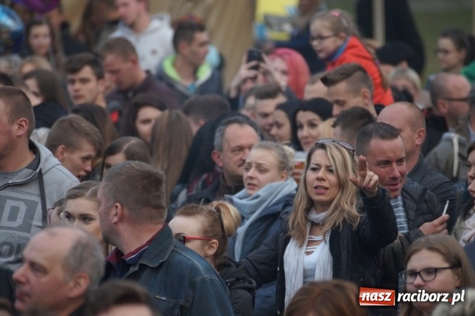 Zdjęcie w galerii na portalu naszraciborz.pl: Tłumy na disco polo w Nędzy! wiadomości z regionu
