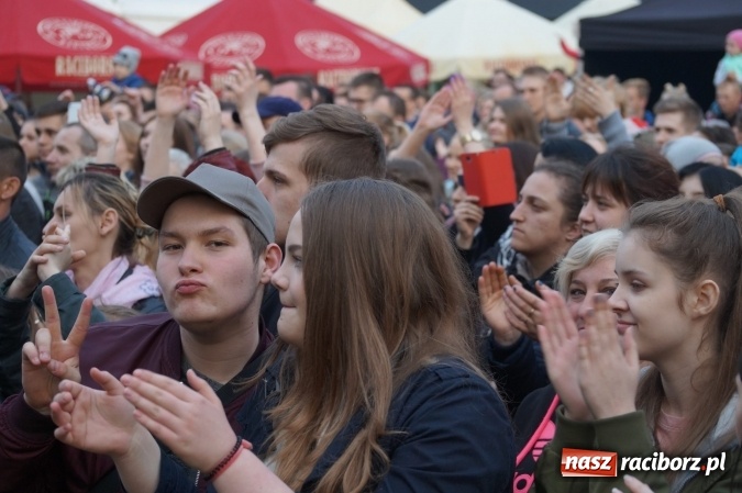 Zdjęcie w galerii na portalu naszraciborz.pl: Tłumy na disco polo w Nędzy! wiadomości z regionu