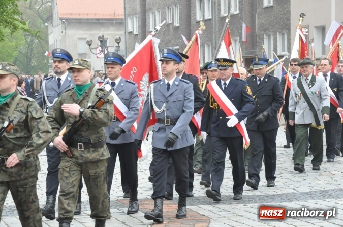 Zdjęcie w galerii na portalu naszraciborz.pl: Święto Narodowe Trzeciego Maja w Raciborzu. Uroczysta parada z udziałem ułanów wiadomości z regionu