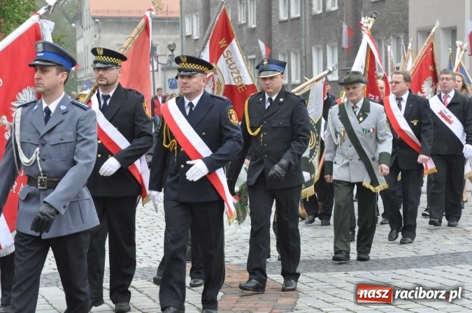 Zdjęcie w galerii na portalu naszraciborz.pl: Święto Narodowe Trzeciego Maja w Raciborzu. Uroczysta parada z udziałem ułanów wiadomości z regionu