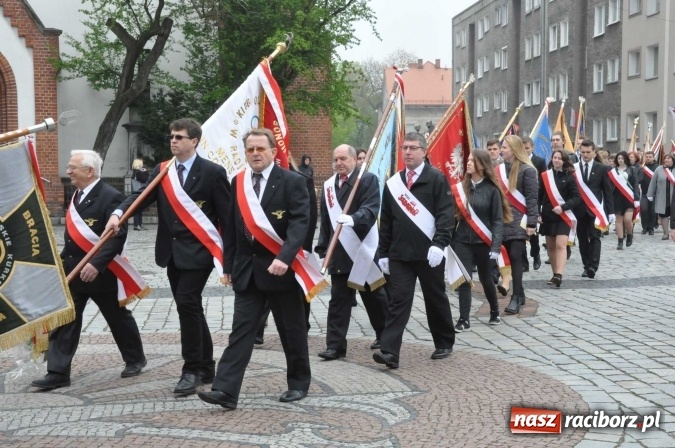 Zdjęcie w galerii na portalu naszraciborz.pl: Święto Narodowe Trzeciego Maja w Raciborzu. Uroczysta parada z udziałem ułanów wiadomości z regionu