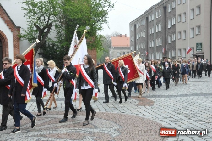 Zdjęcie w galerii na portalu naszraciborz.pl: Święto Narodowe Trzeciego Maja w Raciborzu. Uroczysta parada z udziałem ułanów wiadomości z regionu