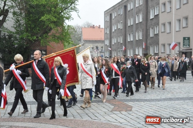 Zdjęcie w galerii na portalu naszraciborz.pl: Święto Narodowe Trzeciego Maja w Raciborzu. Uroczysta parada z udziałem ułanów wiadomości z regionu