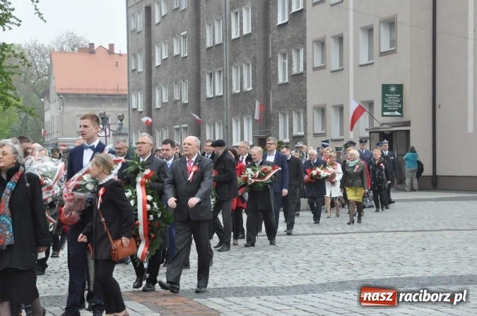 Zdjęcie w galerii na portalu naszraciborz.pl: Święto Narodowe Trzeciego Maja w Raciborzu. Uroczysta parada z udziałem ułanów wiadomości z regionu