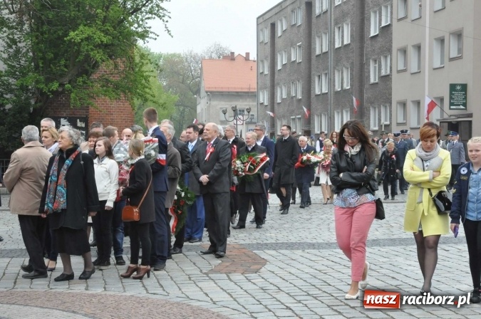 Zdjęcie w galerii na portalu naszraciborz.pl: Święto Narodowe Trzeciego Maja w Raciborzu. Uroczysta parada z udziałem ułanów wiadomości z regionu