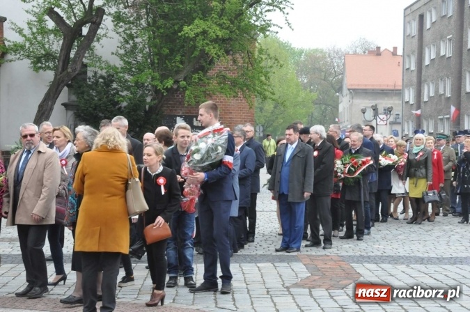Zdjęcie w galerii na portalu naszraciborz.pl: Święto Narodowe Trzeciego Maja w Raciborzu. Uroczysta parada z udziałem ułanów wiadomości z regionu