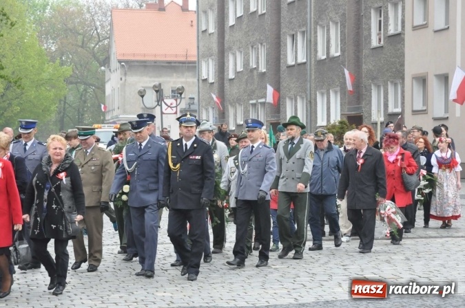 Zdjęcie w galerii na portalu naszraciborz.pl: Święto Narodowe Trzeciego Maja w Raciborzu. Uroczysta parada z udziałem ułanów wiadomości z regionu