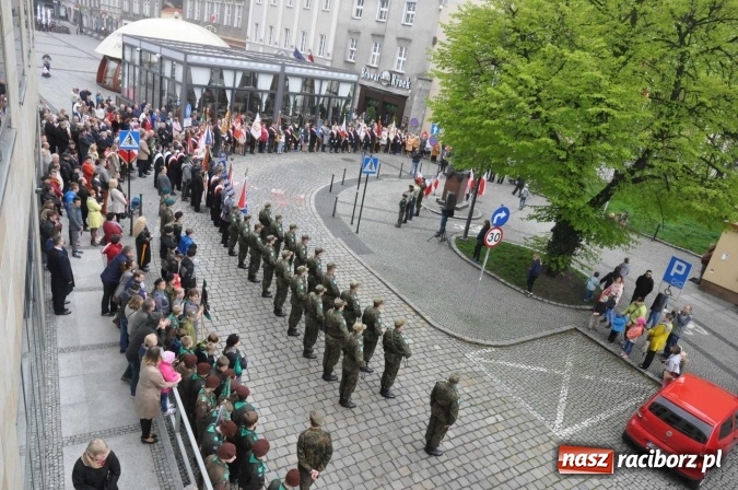 Zdjęcie w galerii na portalu naszraciborz.pl: Święto Narodowe Trzeciego Maja w Raciborzu. Uroczysta parada z udziałem ułanów wiadomości z regionu
