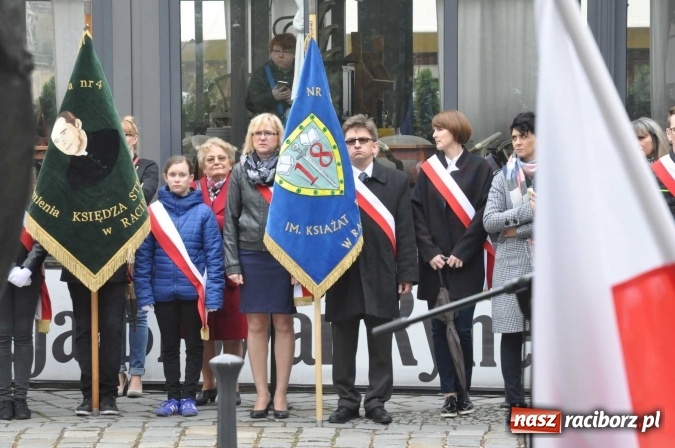 Zdjęcie w galerii na portalu naszraciborz.pl: Święto Narodowe Trzeciego Maja w Raciborzu. Uroczysta parada z udziałem ułanów wiadomości z regionu