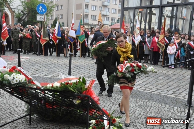 Zdjęcie w galerii na portalu naszraciborz.pl: Święto Narodowe Trzeciego Maja w Raciborzu. Uroczysta parada z udziałem ułanów wiadomości z regionu