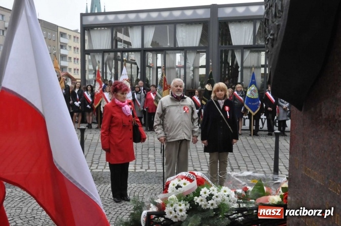 Zdjęcie w galerii na portalu naszraciborz.pl: Święto Narodowe Trzeciego Maja w Raciborzu. Uroczysta parada z udziałem ułanów wiadomości z regionu