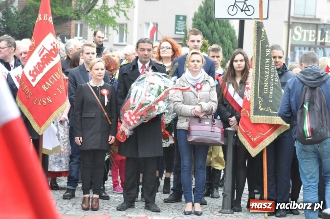 Zdjęcie w galerii na portalu naszraciborz.pl: Święto Narodowe Trzeciego Maja w Raciborzu. Uroczysta parada z udziałem ułanów wiadomości z regionu