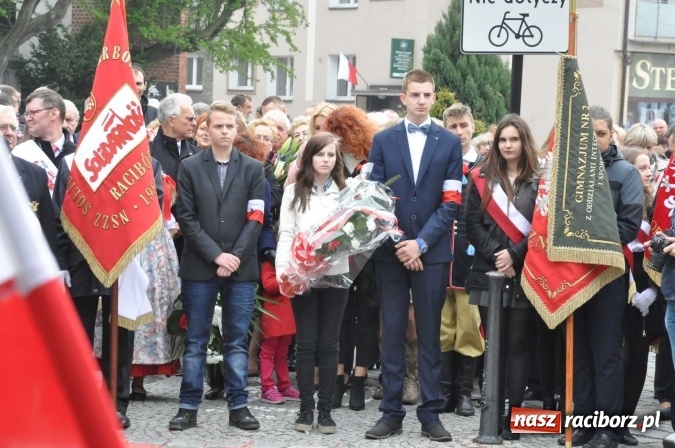 Zdjęcie w galerii na portalu naszraciborz.pl: Święto Narodowe Trzeciego Maja w Raciborzu. Uroczysta parada z udziałem ułanów wiadomości z regionu