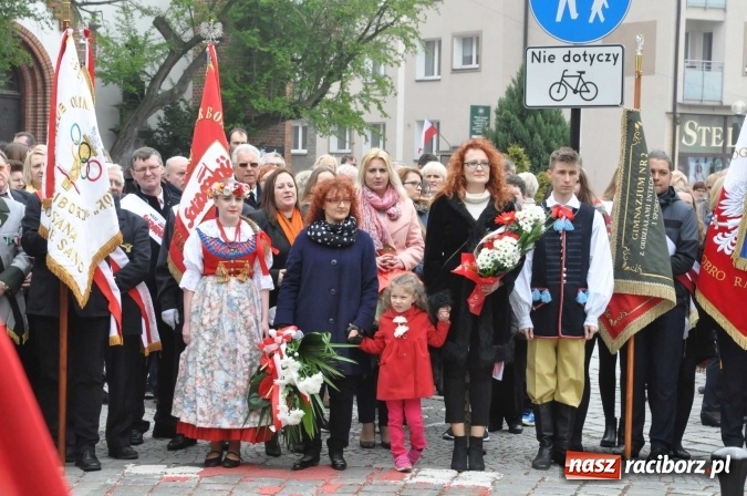 Zdjęcie w galerii na portalu naszraciborz.pl: Święto Narodowe Trzeciego Maja w Raciborzu. Uroczysta parada z udziałem ułanów wiadomości z regionu