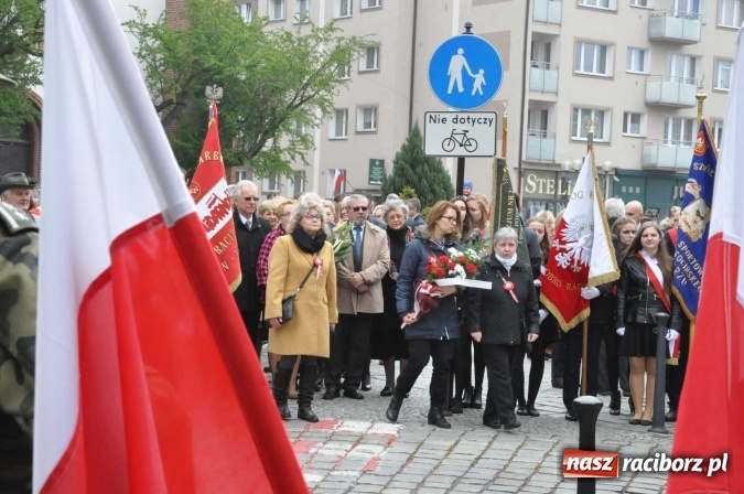Zdjęcie w galerii na portalu naszraciborz.pl: Święto Narodowe Trzeciego Maja w Raciborzu. Uroczysta parada z udziałem ułanów wiadomości z regionu