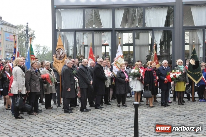 Zdjęcie w galerii na portalu naszraciborz.pl: Święto Narodowe Trzeciego Maja w Raciborzu. Uroczysta parada z udziałem ułanów wiadomości z regionu