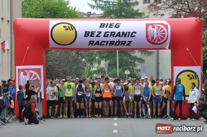 Zdjęcie w galerii na portalu naszraciborz.pl: Rekordowy X Bieg bez granic w Raciborzu. Wygrał Ukrainiec Sergii Rybak wiadomości z regionu