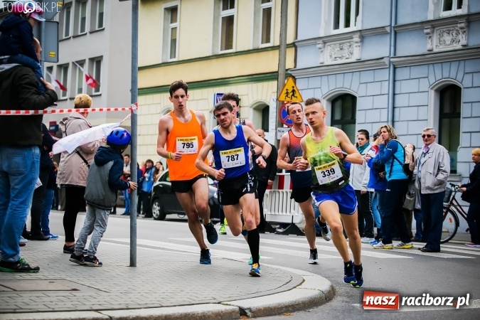 Zdjęcie w galerii na portalu naszraciborz.pl: 4BIEGI Racibórz ściągają coraz więcej sportowców  wiadomości z regionu