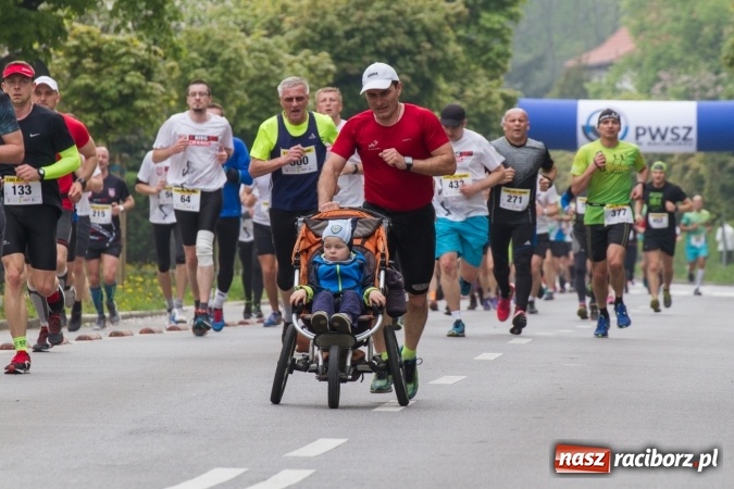 Zdjęcie w galerii na portalu naszraciborz.pl: 4BIEGI Racibórz ściągają coraz więcej sportowców  wiadomości z regionu
