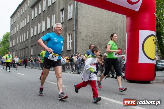 Zdjęcie w galerii na portalu naszraciborz.pl: 4BIEGI Racibórz ściągają coraz więcej sportowców  wiadomości z regionu