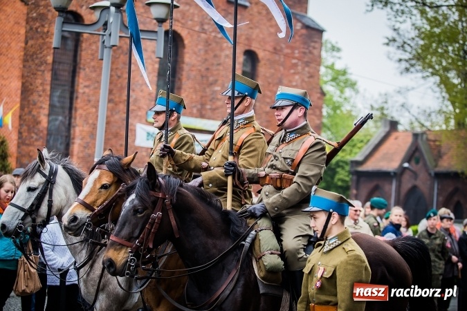 Zdjęcie w galerii na portalu naszraciborz.pl: Witaj maj, piękny maj, U Polaków błogi raj... wiadomości z regionu