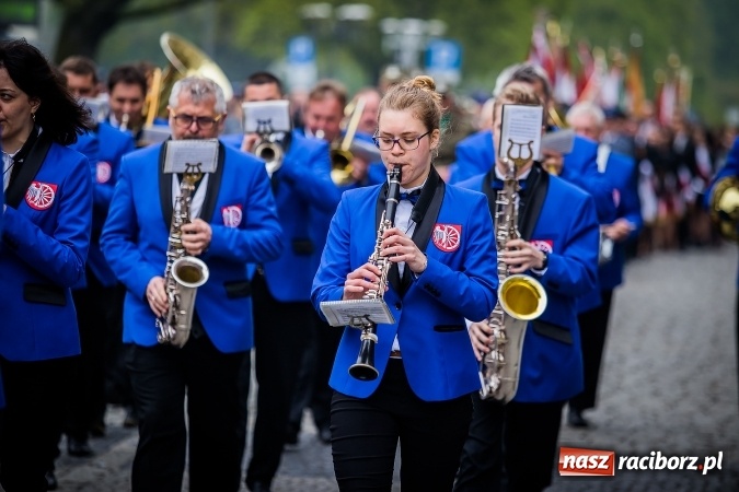 Zdjęcie w galerii na portalu naszraciborz.pl: Witaj maj, piękny maj, U Polaków błogi raj... wiadomości z regionu
