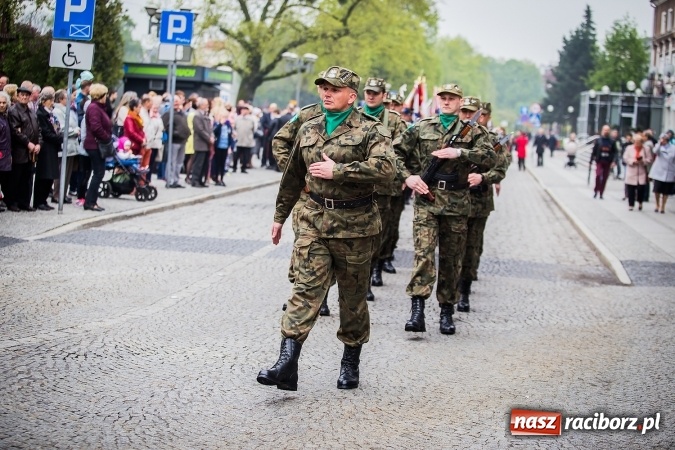 Zdjęcie w galerii na portalu naszraciborz.pl: Witaj maj, piękny maj, U Polaków błogi raj... wiadomości z regionu