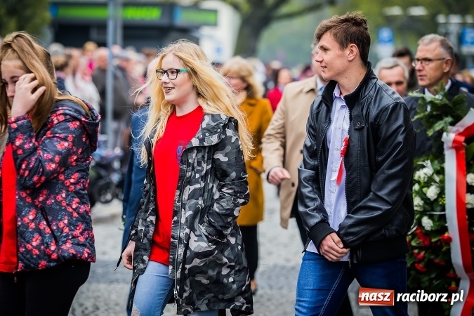 Zdjęcie w galerii na portalu naszraciborz.pl: Witaj maj, piękny maj, U Polaków błogi raj... wiadomości z regionu