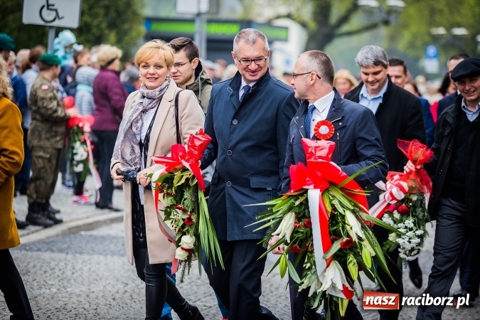 Zdjęcie w galerii na portalu naszraciborz.pl: Witaj maj, piękny maj, U Polaków błogi raj... wiadomości z regionu
