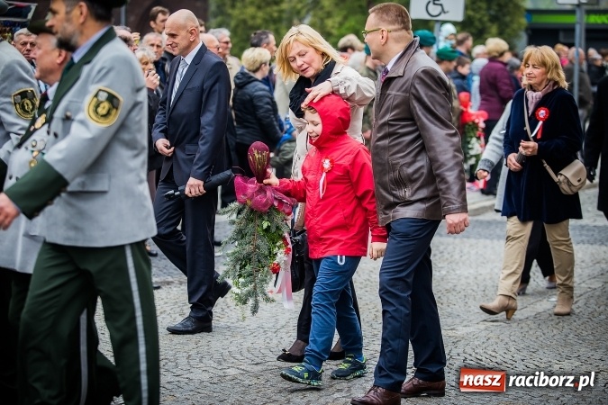 Zdjęcie w galerii na portalu naszraciborz.pl: Witaj maj, piękny maj, U Polaków błogi raj... wiadomości z regionu