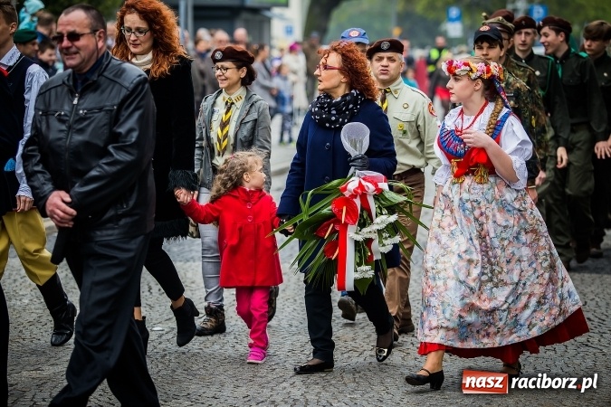 Zdjęcie w galerii na portalu naszraciborz.pl: Witaj maj, piękny maj, U Polaków błogi raj... wiadomości z regionu