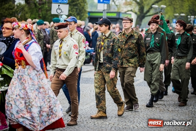 Zdjęcie w galerii na portalu naszraciborz.pl: Witaj maj, piękny maj, U Polaków błogi raj... wiadomości z regionu