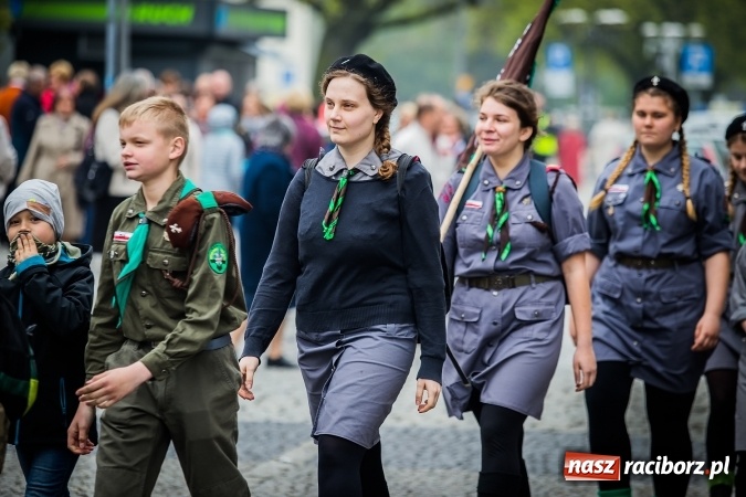 Zdjęcie w galerii na portalu naszraciborz.pl: Witaj maj, piękny maj, U Polaków błogi raj... wiadomości z regionu