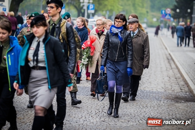 Zdjęcie w galerii na portalu naszraciborz.pl: Witaj maj, piękny maj, U Polaków błogi raj... wiadomości z regionu