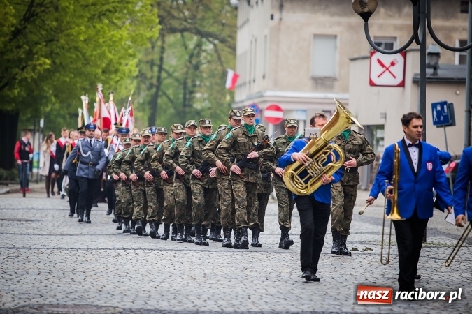 Zdjęcie w galerii na portalu naszraciborz.pl: Witaj maj, piękny maj, U Polaków błogi raj... wiadomości z regionu