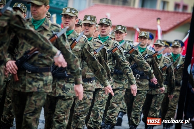 Zdjęcie w galerii na portalu naszraciborz.pl: Witaj maj, piękny maj, U Polaków błogi raj... wiadomości z regionu