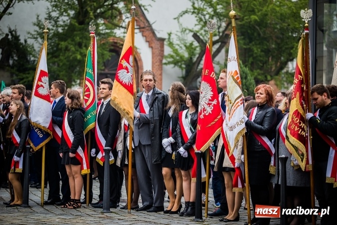 Zdjęcie w galerii na portalu naszraciborz.pl: Witaj maj, piękny maj, U Polaków błogi raj... wiadomości z regionu