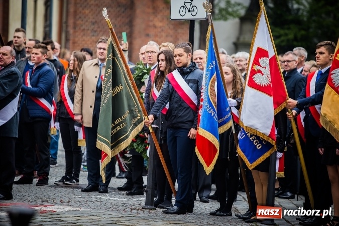 Zdjęcie w galerii na portalu naszraciborz.pl: Witaj maj, piękny maj, U Polaków błogi raj... wiadomości z regionu
