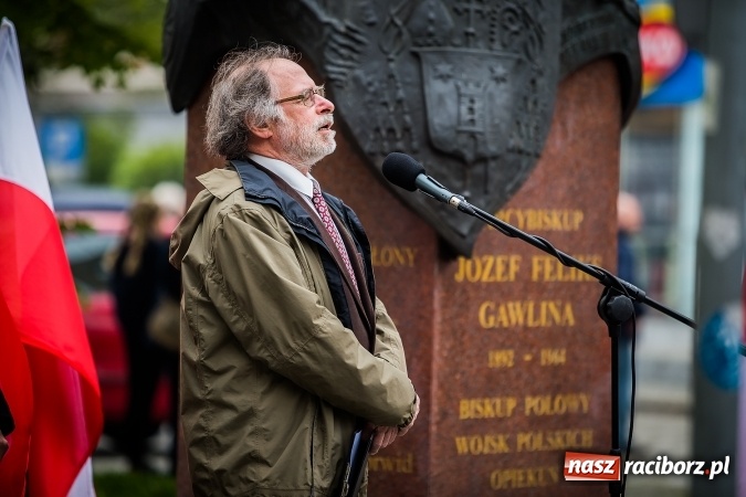 Zdjęcie w galerii na portalu naszraciborz.pl: Witaj maj, piękny maj, U Polaków błogi raj... wiadomości z regionu