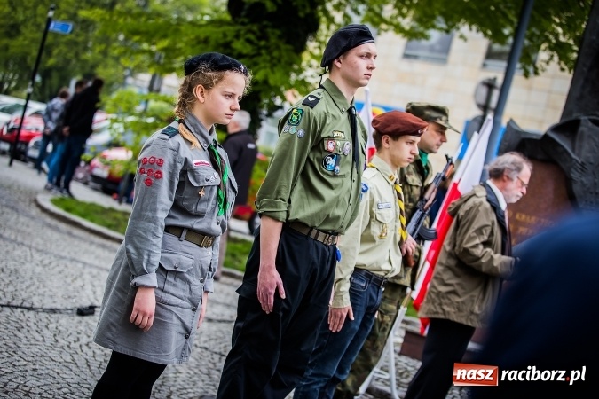 Zdjęcie w galerii na portalu naszraciborz.pl: Witaj maj, piękny maj, U Polaków błogi raj... wiadomości z regionu