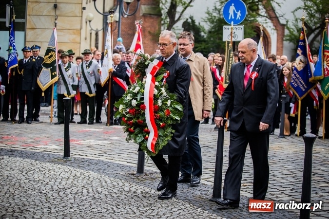 Zdjęcie w galerii na portalu naszraciborz.pl: Witaj maj, piękny maj, U Polaków błogi raj... wiadomości z regionu