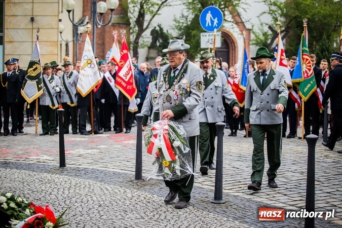 Zdjęcie w galerii na portalu naszraciborz.pl: Witaj maj, piękny maj, U Polaków błogi raj... wiadomości z regionu