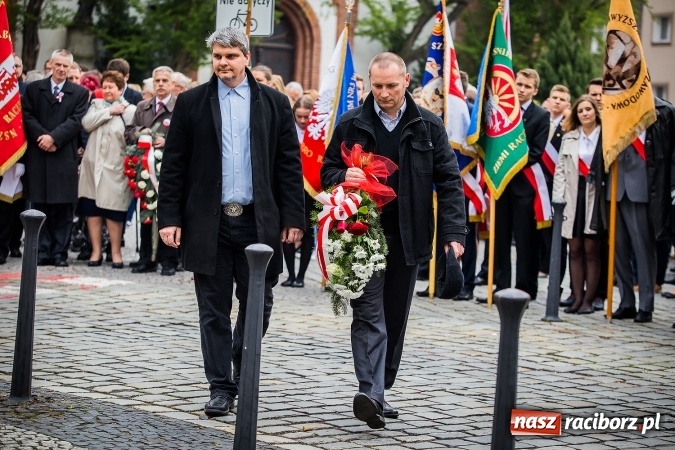 Zdjęcie w galerii na portalu naszraciborz.pl: Witaj maj, piękny maj, U Polaków błogi raj... wiadomości z regionu
