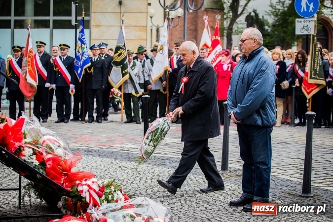 Zdjęcie w galerii na portalu naszraciborz.pl: Witaj maj, piękny maj, U Polaków błogi raj... wiadomości z regionu