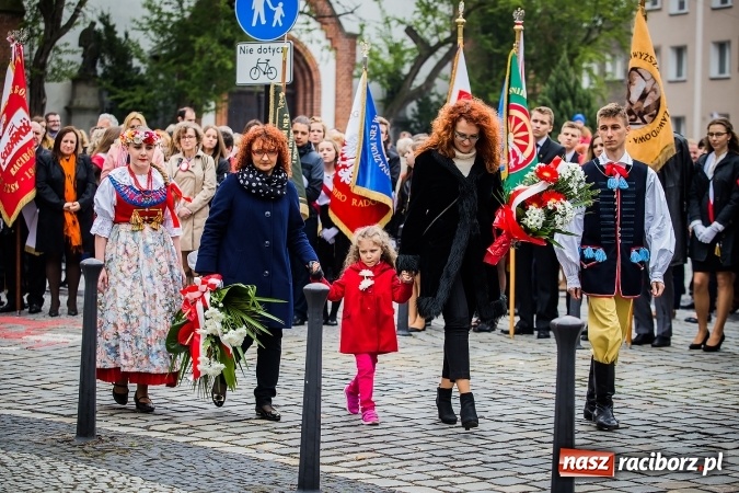 Zdjęcie w galerii na portalu naszraciborz.pl: Witaj maj, piękny maj, U Polaków błogi raj... wiadomości z regionu