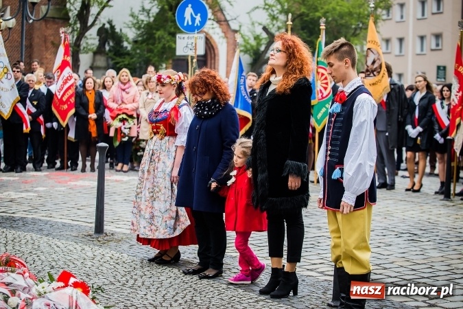 Zdjęcie w galerii na portalu naszraciborz.pl: Witaj maj, piękny maj, U Polaków błogi raj... wiadomości z regionu