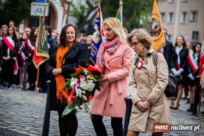 Zdjęcie w galerii na portalu naszraciborz.pl: Witaj maj, piękny maj, U Polaków błogi raj... wiadomości z regionu