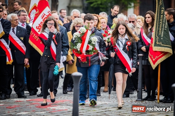 Zdjęcie w galerii na portalu naszraciborz.pl: Witaj maj, piękny maj, U Polaków błogi raj... wiadomości z regionu